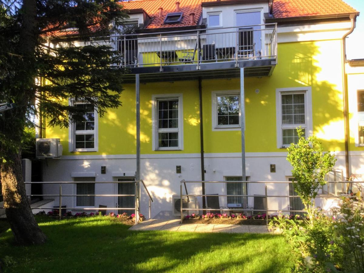 Ajo Apartments - Alte Donau Lake View Balcony Studio - Self-Check-In * Vienna